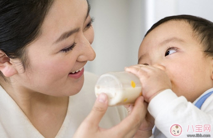 假奶粉會有掛壁現(xiàn)象嗎 為什么奶粉會出現(xiàn)掛壁的現(xiàn)象 假奶粉會有掛壁現(xiàn)象嗎 為什么奶粉會出現(xiàn)掛壁的現(xiàn)象