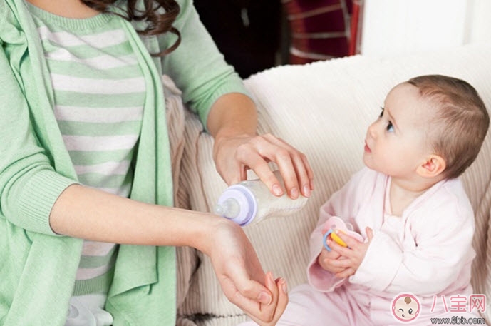 假奶粉會有掛壁現(xiàn)象嗎 為什么奶粉會出現(xiàn)掛壁的現(xiàn)象 假奶粉會有掛壁現(xiàn)象嗎 為什么奶粉會出現(xiàn)掛壁的現(xiàn)象