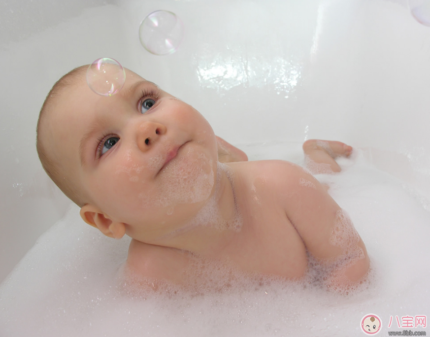 孩子其實這些地方特別臟 洗的時候千萬別忘 孩子其實這些地方特別臟 洗的時候千萬別忘