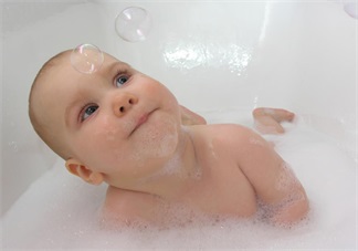 孩子其實(shí)這些地方特別臟 洗的時(shí)候千萬別忘