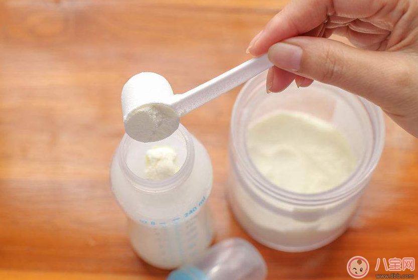 寶寶奶粉的沖泡用什么水好 不是所有的水都可以拿來沖奶粉