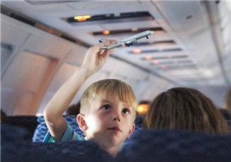 帶寶寶怎么坐飛機(jī) 帶寶寶坐飛機(jī)什么時候登機(jī)好