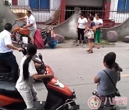 孩子離家出走怎么辦 擁有一個安寧的家庭才是孩子不離家出走的保障 孩子離家出走怎么辦 擁有一個安寧的家庭才是孩子不離家出走的保障