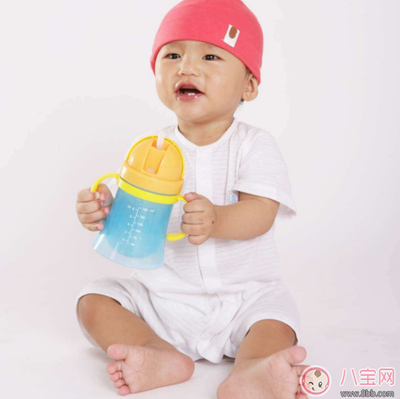 母乳喂養(yǎng)門(mén)道大 大多數(shù)人竟不知這樣的母乳不能給孩子吃 母乳喂養(yǎng)門(mén)道大 大多數(shù)人竟不知這樣的母乳不能給孩子吃