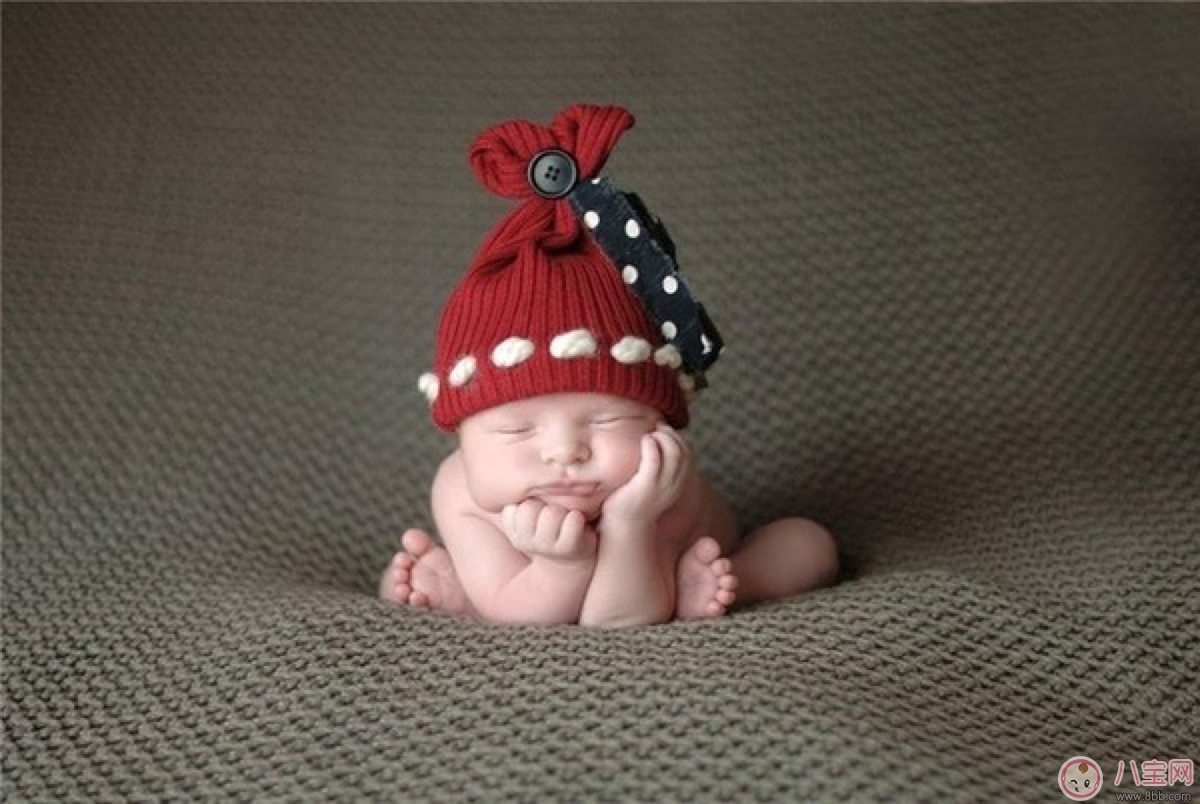 嬰幼兒打嗝的原因  小心潛在健康問題