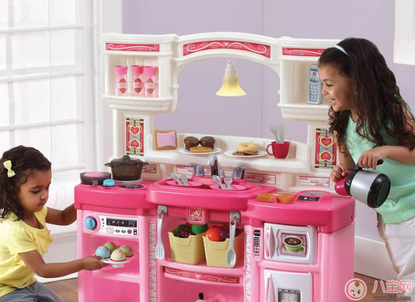 廚房內(nèi)在危險有很多 這些地方要讓寶寶避開 廚房內(nèi)在危險有很多 這些地方要讓寶寶避開