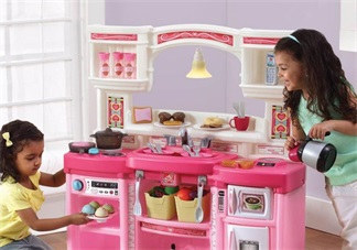 廚房內(nèi)在危險有很多 這些地方要讓寶寶避開