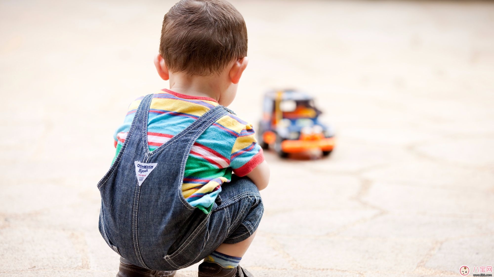 伊能靜帶孩子太辛苦 如何輕松帶一歲前寶寶