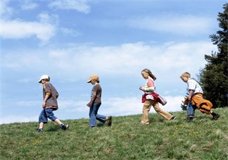 孩子寫作業(yè)太拖拉 用這幾個方法就可以糾正