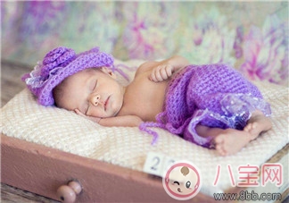 如何觀(guān)察新生兒肚臍眼 新生兒肚臍眼如何照顧觀(guān)察 如何觀(guān)察新生兒肚臍眼 新生兒肚臍眼如何照顧觀(guān)察