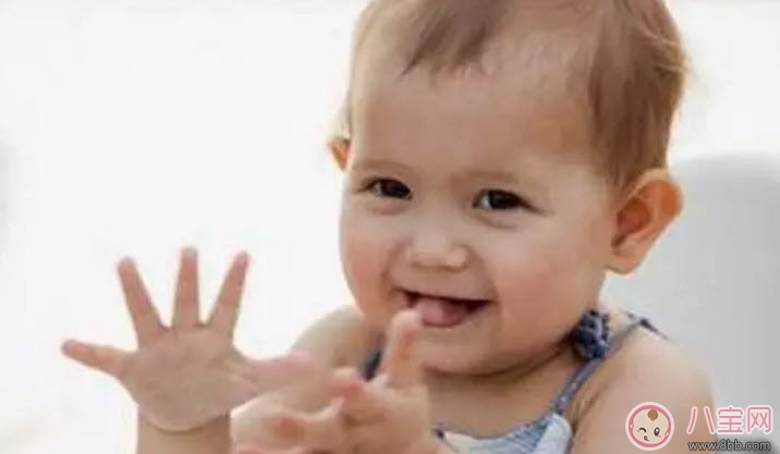 為什么換奶粉寶寶不愛(ài)喝 怎樣換奶粉不影響寶寶 為什么換奶粉寶寶不愛(ài)喝 怎樣換奶粉不影響寶寶