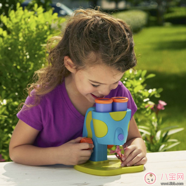 家里的墻都是孩子的畫板 原因是因為探索欲 家里的墻都是孩子的畫板 原因是因為探索欲