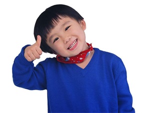 孩子長(zhǎng)大換牙卻發(fā)現(xiàn)大量蛀牙 如何預(yù)防蛀牙