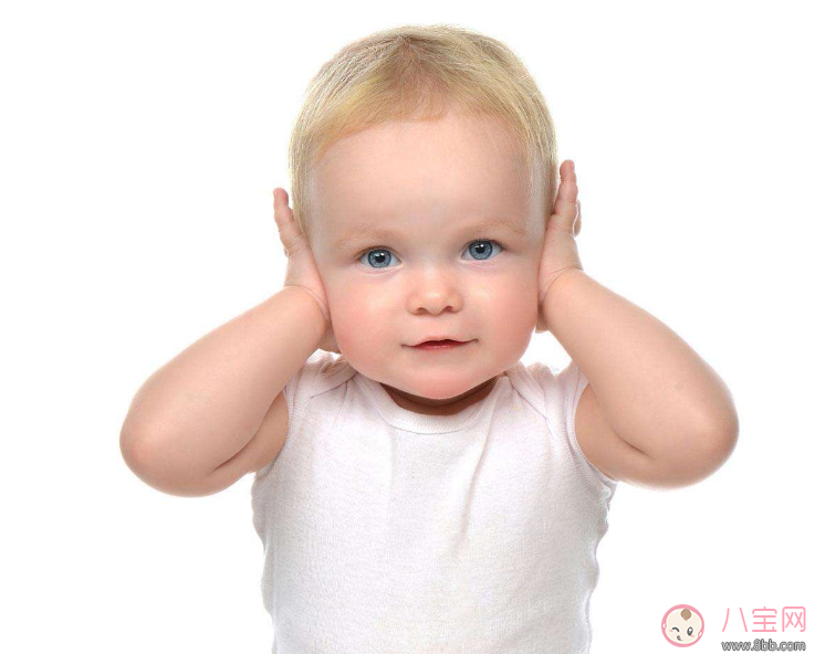 趁休息時間帶孩子去醫(yī)院掏耳朵 孩子耳屎有必要掏嗎