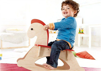 保障寶寶玩鬧安全  哪些玩具類型要避開(kāi)