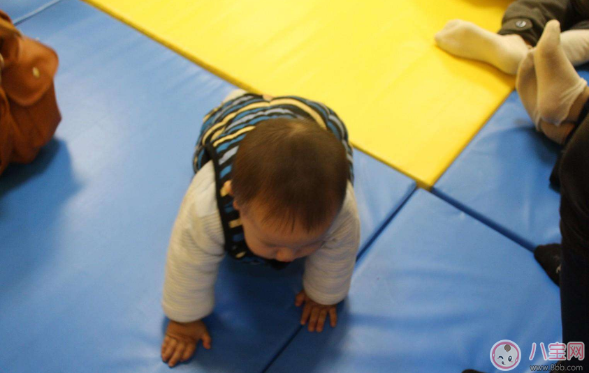 如何教會孩子爬行 孩子爬行怎么教