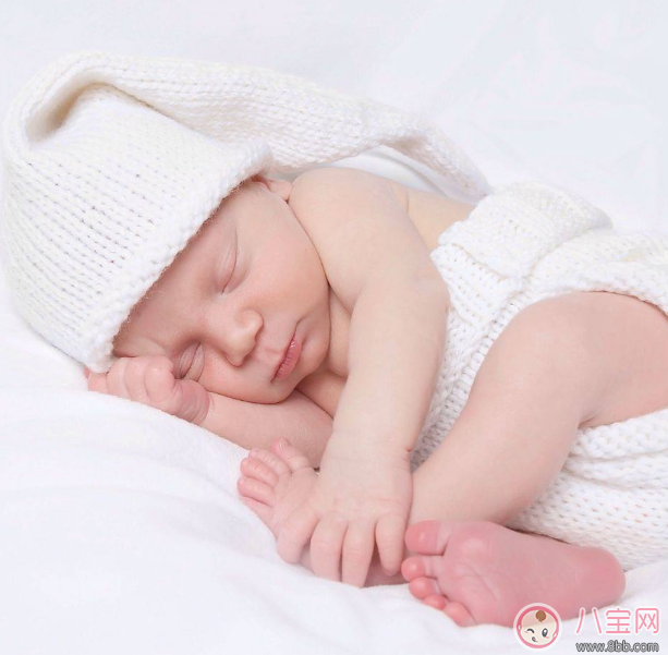 寶寶吃沒吃飽怎么知道 寶寶吃奶時間 寶寶吃沒吃飽怎么知道 寶寶吃奶時間