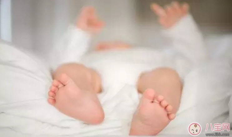 寶寶幾點睡覺最好 如何讓寶寶快速入睡 寶寶幾點睡覺最好 如何讓寶寶快速入睡