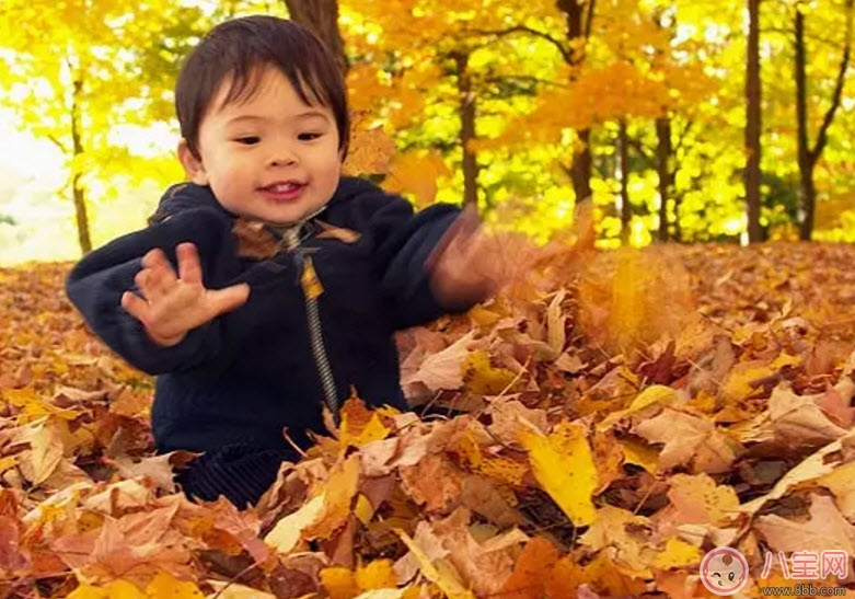 寶寶秋燥的癥狀是什么 寶寶秋燥吃什么好 寶寶秋燥的癥狀是什么 寶寶秋燥吃什么好