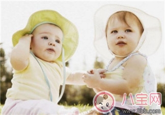 寶寶秋天長(zhǎng)痱子的防治之道 寶寶秋天長(zhǎng)痱子的防治之道