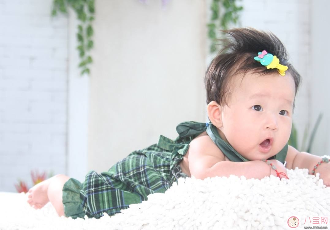 寶寶秋天長(zhǎng)痱子的防治之道 寶寶秋天長(zhǎng)痱子的防治之道