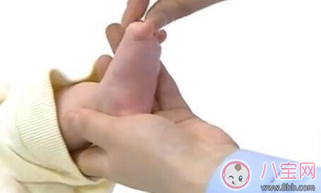 一個(gè)月大寶寶怎么按摩好 一月大寶寶按摩指南