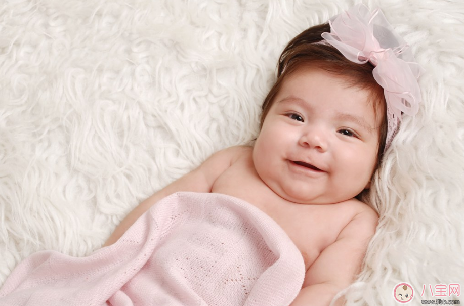 一個(gè)月大寶寶怎么按摩好 一月大寶寶按摩指南