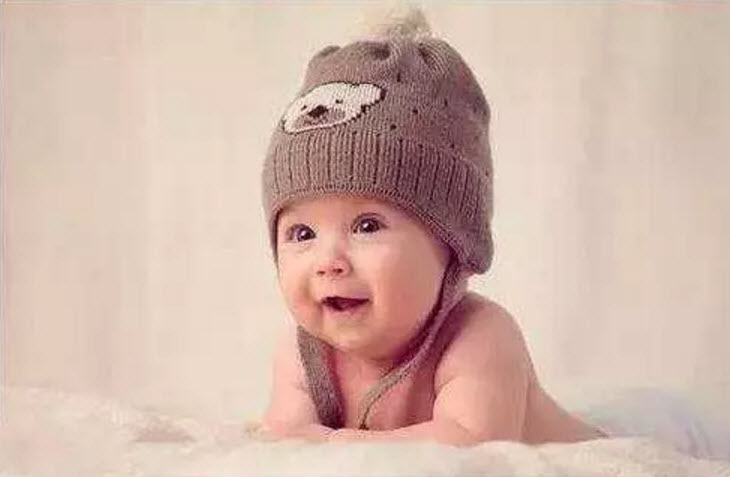 寶寶睡覺為什么會笑 寶寶睡覺笑的原因 寶寶睡覺為什么會笑 寶寶睡覺笑的原因