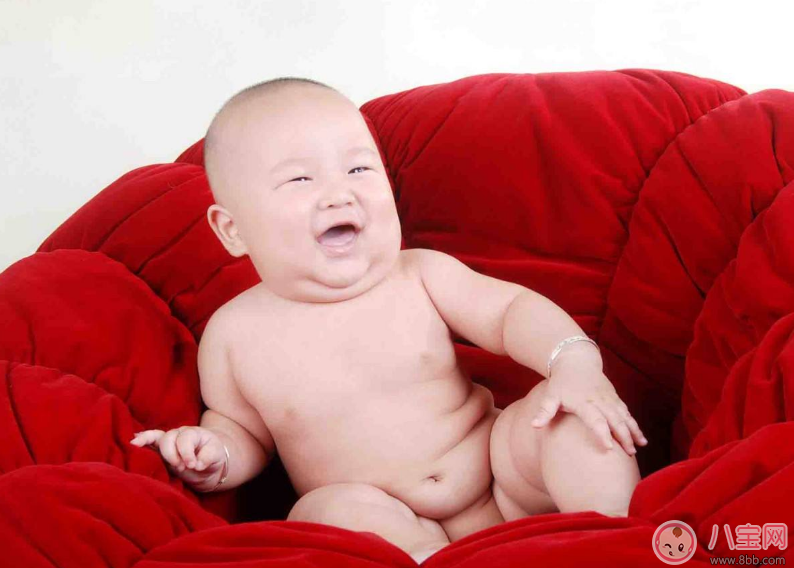 寶寶誤吞異物急慌了 這樣做才能最大的保護寶寶 寶寶誤吞異物急慌了 這樣做才能最大的保護寶寶