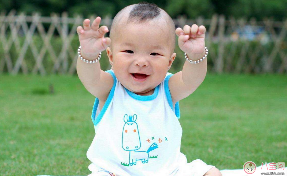 男寶寶會勃起是性早熟嗎 其實(shí)這些情況是正常的 男寶寶會勃起是性早熟嗎 其實(shí)這些情況是正常的