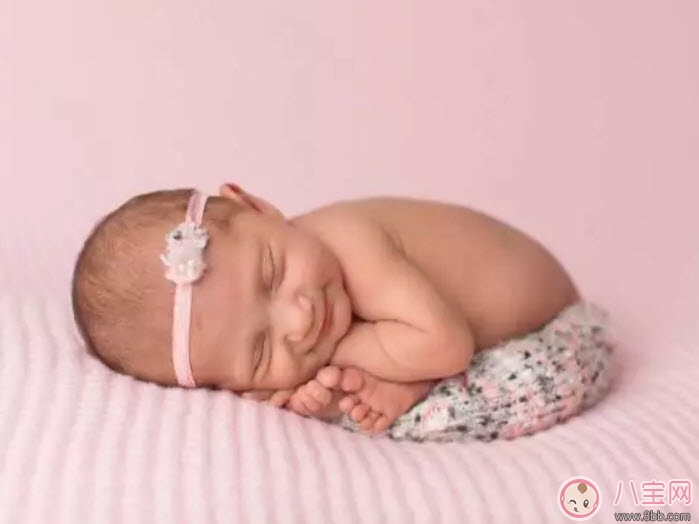 寶寶頭發(fā)稀少發(fā)黃怎么辦 寶寶頭發(fā)長的慢是什么原因 寶寶頭發(fā)稀少發(fā)黃怎么辦 寶寶頭發(fā)長的慢是什么原因