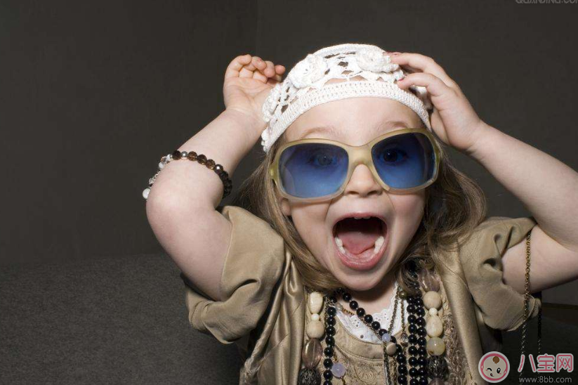 孩子太陽(yáng)鏡怎么選 選購(gòu)適合孩子的太陽(yáng)鏡推薦