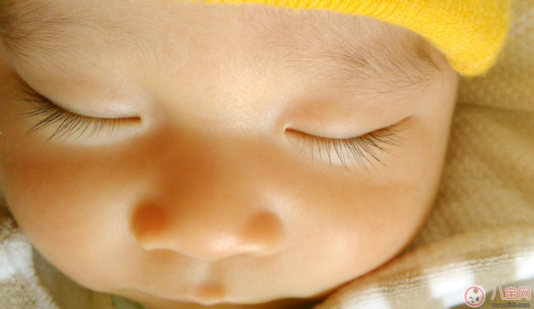 寶寶睫毛剪了變濃是真的嗎 這個(gè)小行為對(duì)寶寶危害大不要做 寶寶睫毛剪了變濃是真的嗎 這個(gè)小行為對(duì)寶寶危害大不要做
