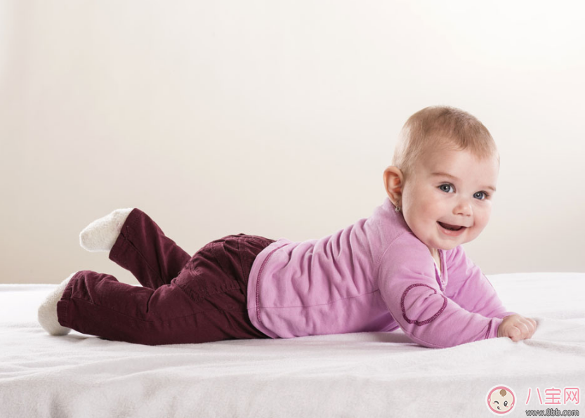 夏天寶寶穿開(kāi)襠褲真的好嗎 寶寶穿開(kāi)襠褲危害