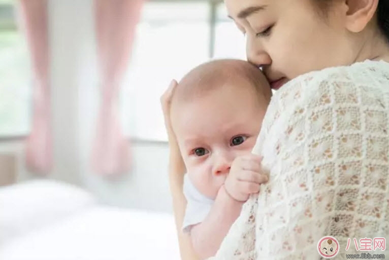 寶寶厭奶期多長(zhǎng)時(shí)間會(huì)持續(xù)多久 寶寶厭奶期怎么辦