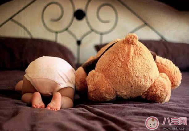 寶寶厭奶期多長(zhǎng)時(shí)間會(huì)持續(xù)多久 寶寶厭奶期怎么辦