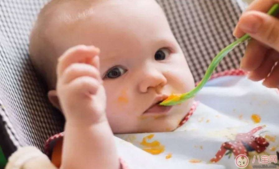 寶寶缺鈉的癥狀 寶寶缺鈉是什么原因(寶寶缺鈉會怎么樣)