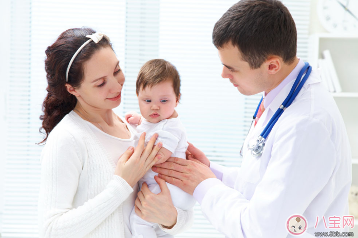 寶寶燙傷后怎么處理不會(huì)留疤 2017孩子燙傷后急救方法 寶寶燙傷后怎么處理不會(huì)留疤 2017孩子燙傷后急救方法