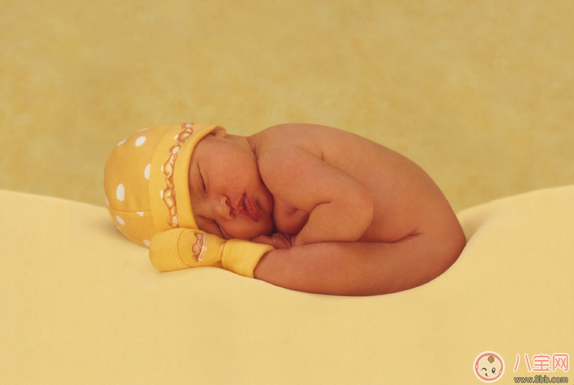 寶寶睡不踏實(shí) 夏天燥熱寶寶睡不好方法 寶寶睡不踏實(shí) 夏天燥熱寶寶睡不好方法