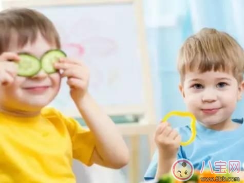 想要寶寶更聰明 嬰幼兒時(shí)期用色彩開發(fā)寶寶智力