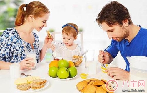 如何引導寶寶吃飯 教寶寶吃飯有妙招 如何引導寶寶吃飯 教寶寶吃飯有妙招