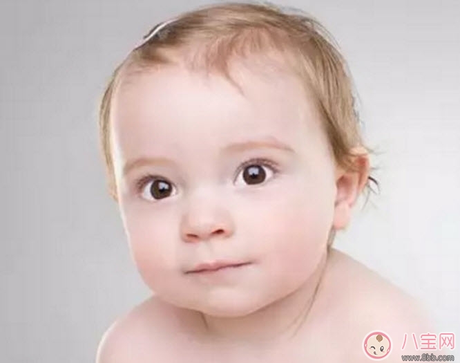 寶寶掉頭發(fā)怎么辦寶寶脫發(fā)怎么回事 寶寶掉頭發(fā)是缺什么 寶寶掉頭發(fā)怎么辦寶寶脫發(fā)怎么回事 寶寶掉頭發(fā)是缺什么