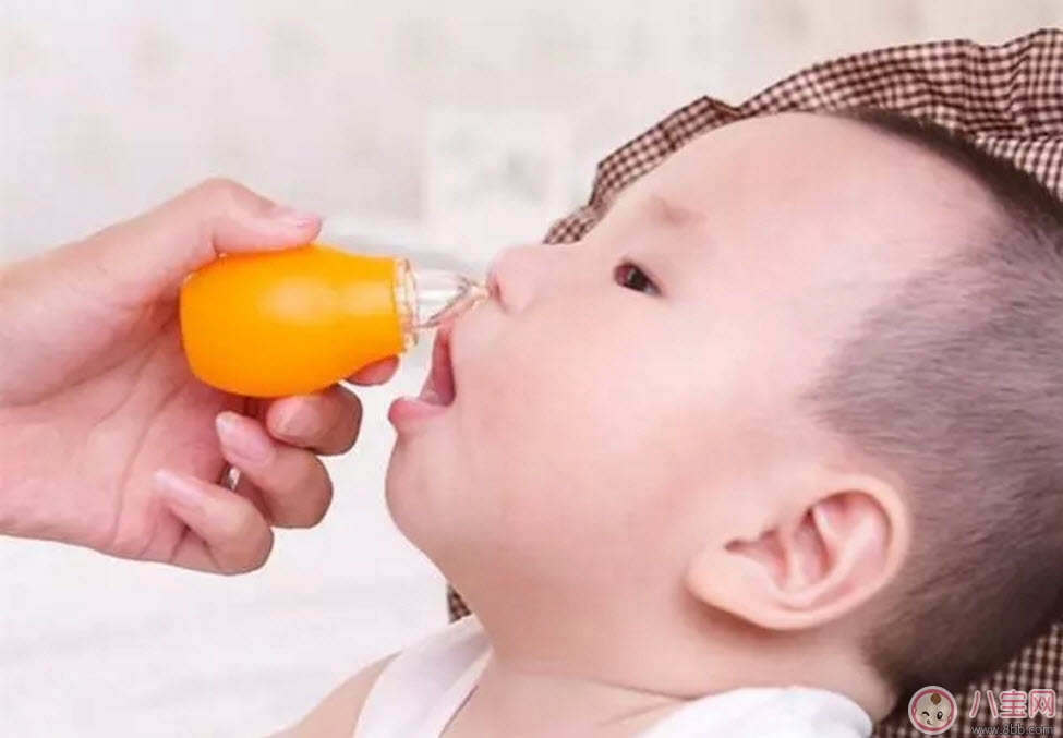 夏季寶寶鼻塞的癥狀 如何讓寶寶睡好覺 夏季寶寶鼻塞的癥狀 如何讓寶寶睡好覺