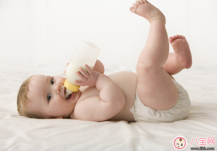 寶寶奶瓶怎么用 寶寶科學(xué)使用奶瓶方法 寶寶奶瓶怎么用 寶寶科學(xué)使用奶瓶方法