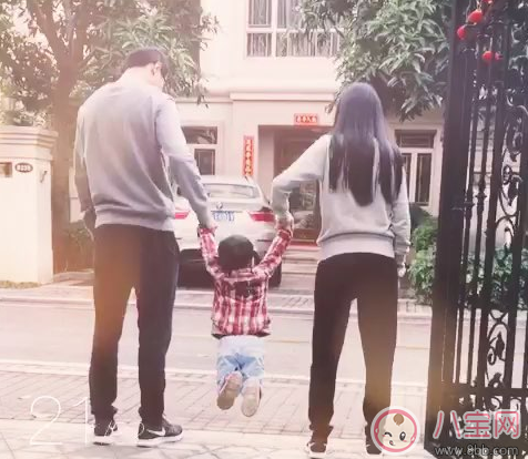 提孩子胳膊“蕩秋千”導(dǎo)致脫臼 孩子胳膊脫臼處理方法 提孩子胳膊“蕩秋千”導(dǎo)致脫臼 孩子胳膊脫臼處理方法