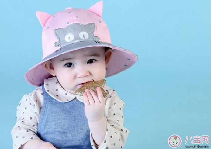 夏天帶寶寶出去玩怎么防曬 夏天帶小孩子出去防曬工具