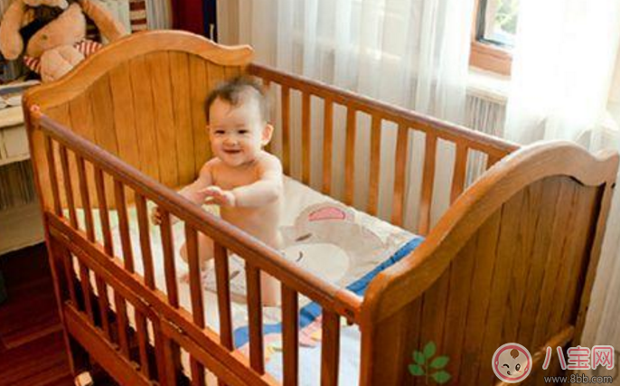 寶寶墜床后我們該做什么 怎么防止寶寶墜床 寶寶墜床后我們該做什么 怎么防止寶寶墜床