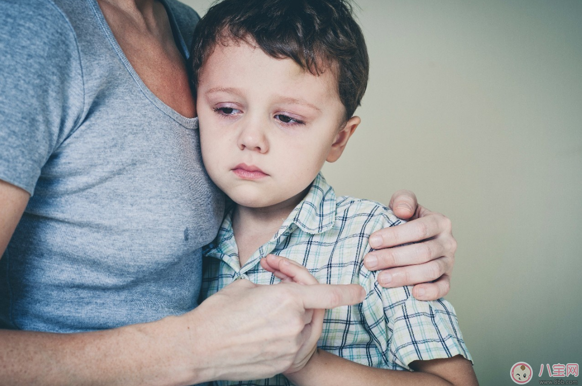 寶寶認(rèn)生不要媽媽是笨嗎 為什么孩子會(huì)認(rèn)生 寶寶認(rèn)生不要媽媽是笨嗎 為什么孩子會(huì)認(rèn)生