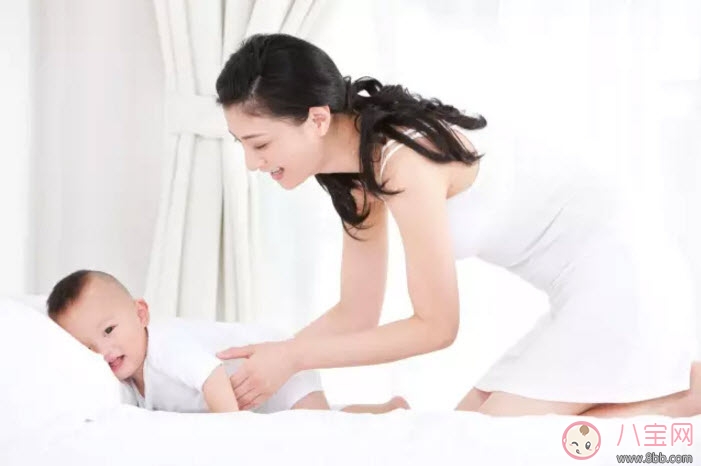 寶寶該不該把尿 把尿會(huì)怎么樣 寶寶該不該把尿 把尿會(huì)怎么樣