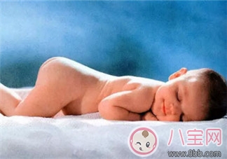 夏季寶寶愛紅屁股 是紙尿褲的原因嗎 夏季寶寶愛紅屁股 是紙尿褲的原因嗎